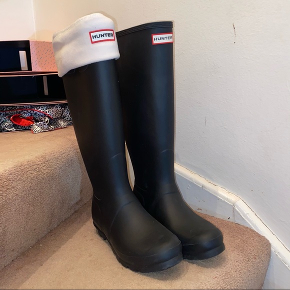 Black Matte Hunters w/ white boot sock
